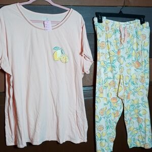 Croft & Barrow 3X super Cute Lemon Short Sleeve Top With Matching capris Pajamas